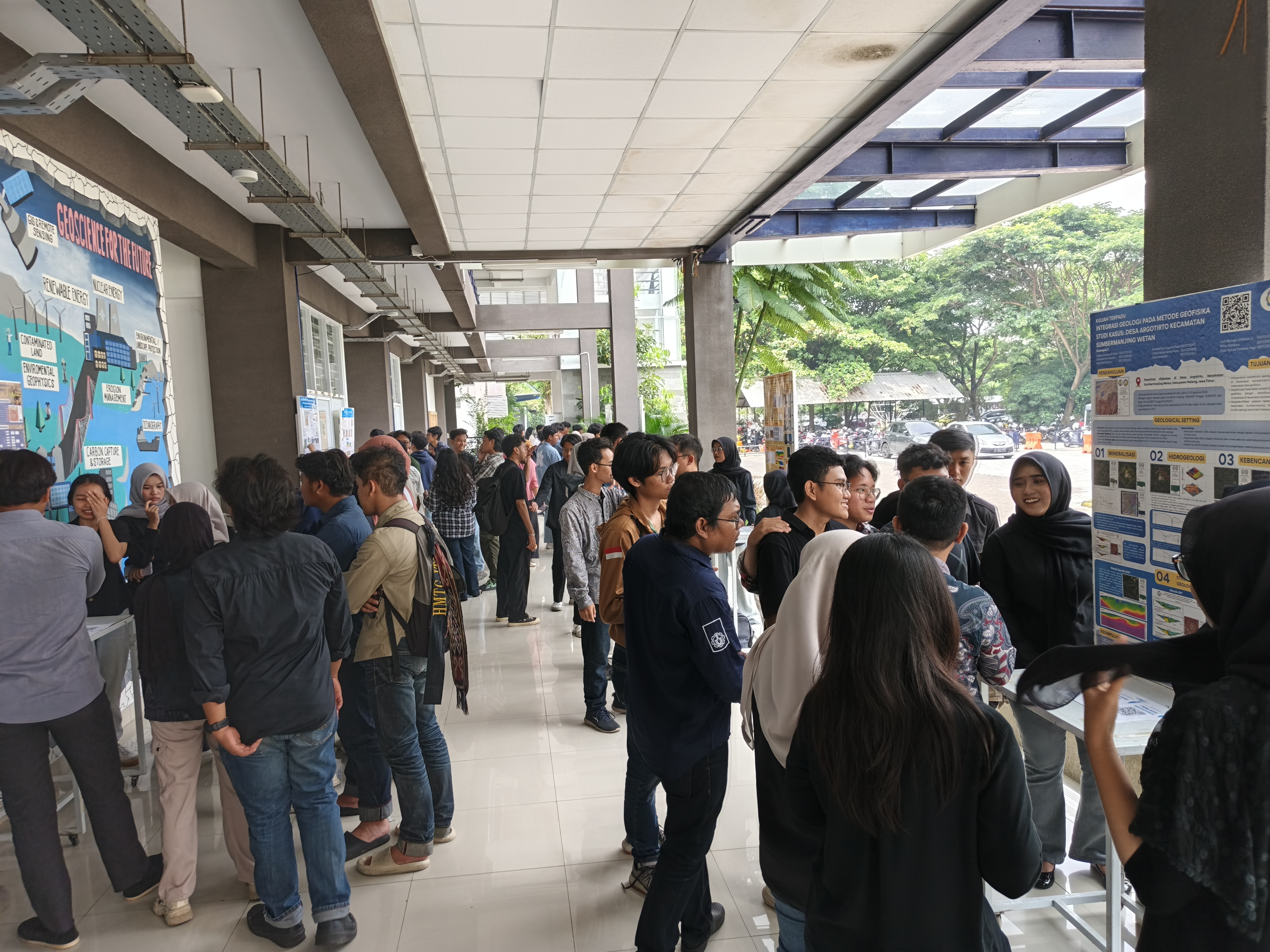 Selasar Lantai 1